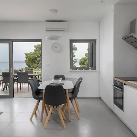 Villa Brela Apartments * Brela
