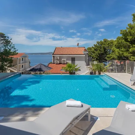 Villa Brela Apartments *