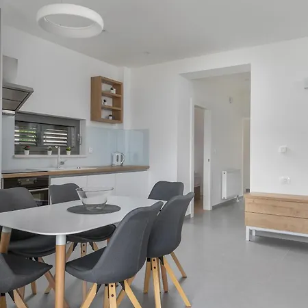 Villa Brela Apartments