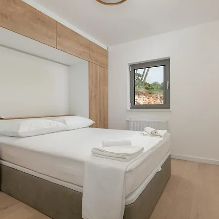Villa Brela Apartments *